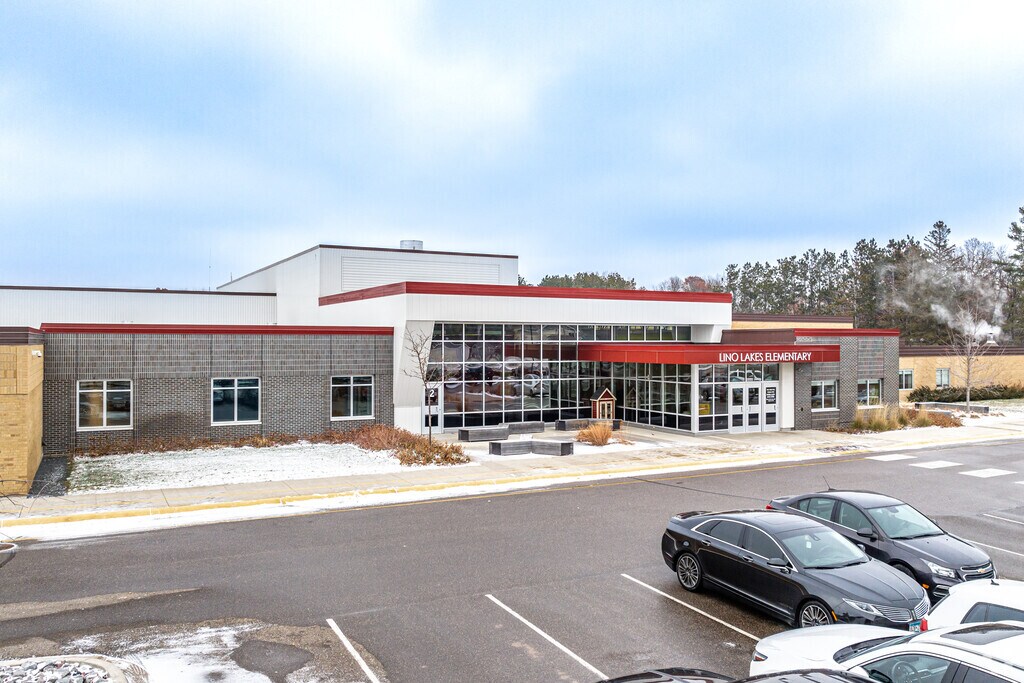 Lino Lakes Elementary serves students in grades K-6.