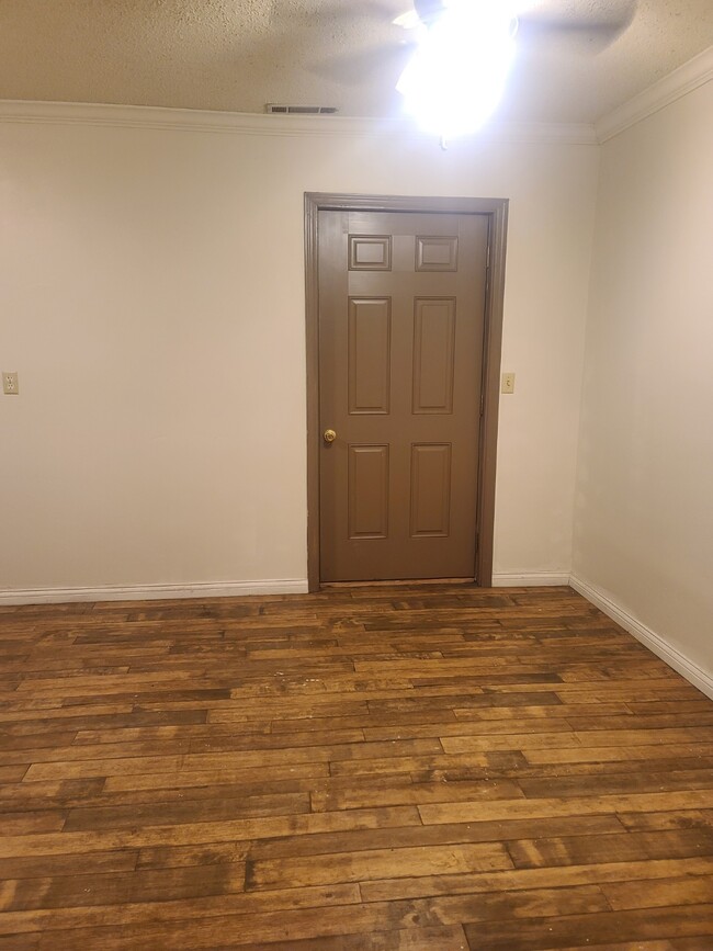 1010 Jane Dr, Park Hills, MO 63601