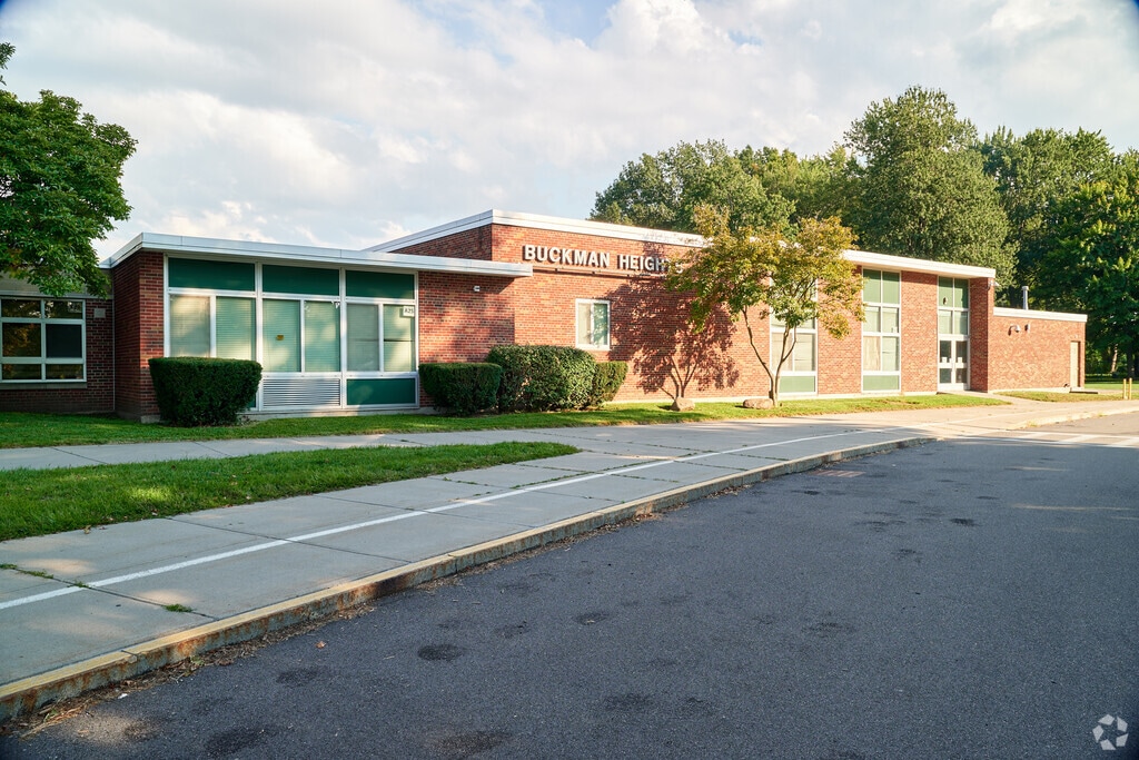 Exterior view of Buckman Heights Elementary School.