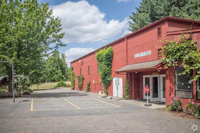 A Courtyard at Arbor School of arts and Sciences in Stafford Neighborhood.
