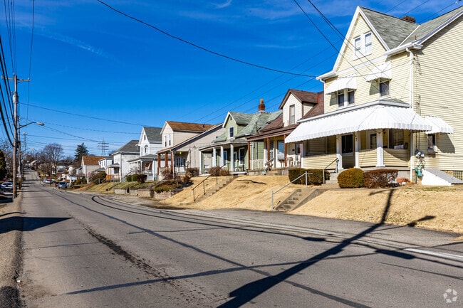 Lincoln Place Homes offer spacious front porches.