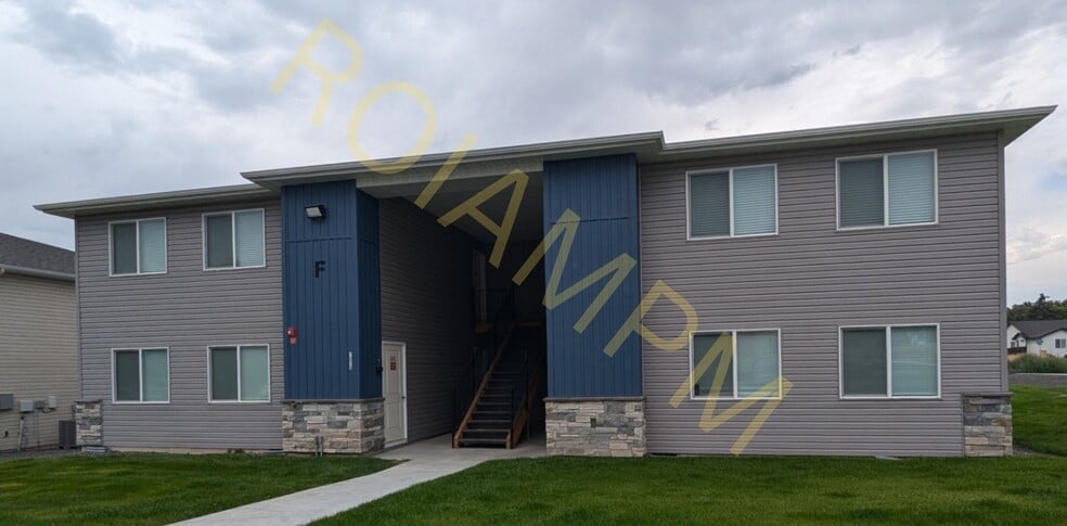 1215 S Eisenhower St, Jerome, ID 83338 - photo 1