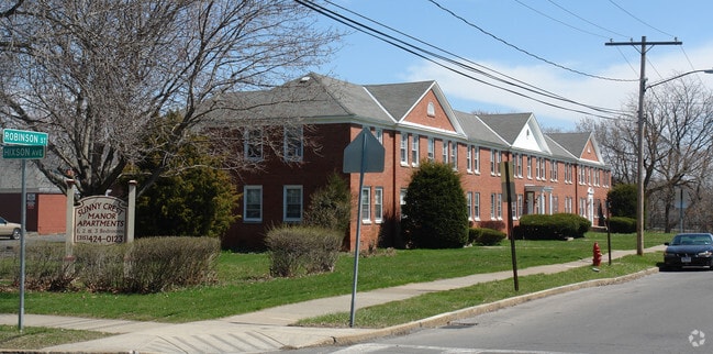 Sunnycrest Manor
