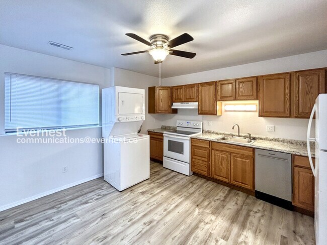 1120 Yuma St unit B, Colorado Springs, CO 80909 - photo 4