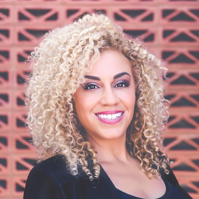 Carmen Colon, Real Estate Agent in TX