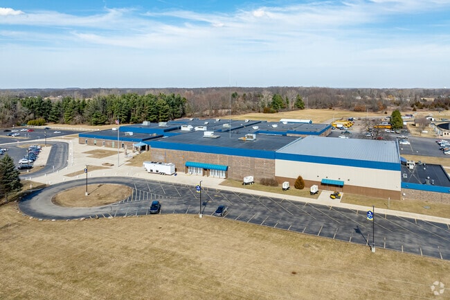 A looping drive makes pickups and drop-offs at Columbia Central High School easy.