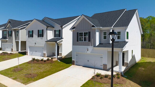12093 Conrad Cir, Hampton, GA 30228 - photo 2