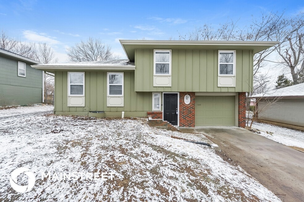 7905 E 117th Place, Kansas City, MO 64134 - photo 1