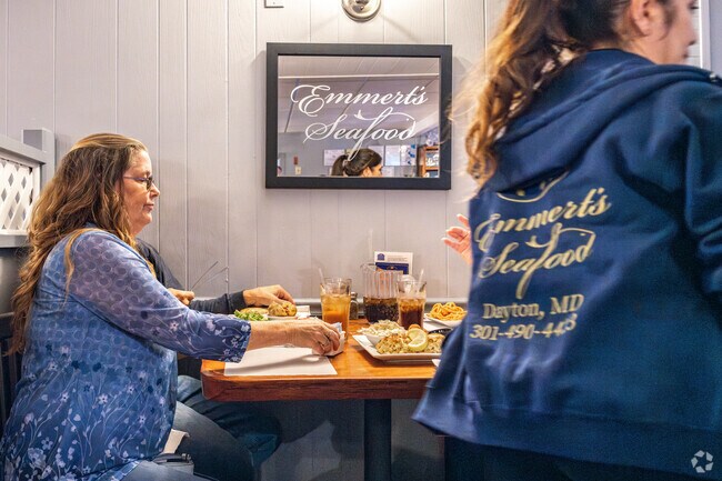 Emmert’s Seafood in Dayton serves fresh and delicious meals.