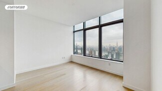 3 Ct Square W, Queens, NY 11101