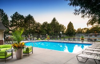 9910 Q St, Omaha, NE 68127