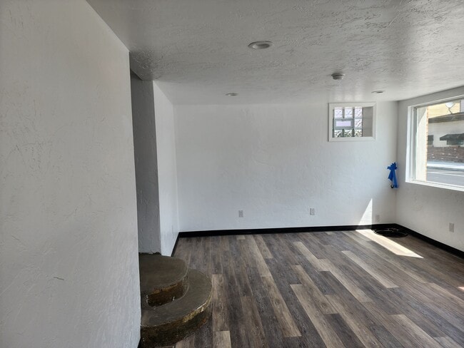 21 S 4th St unit Apartment @1, Youngwood, PA 15697 - photo 6