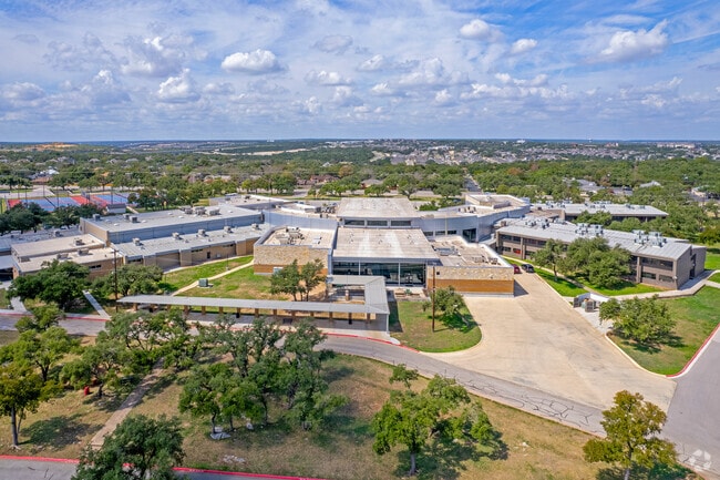 Tippit Middle School employs 52 teachers, who have been with the school an average of 6 years.