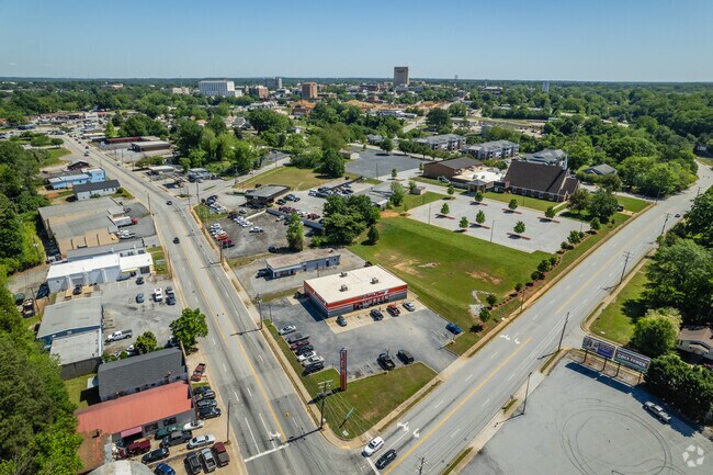 Park Hills is a smaller neighborhood with many amenities and activities.