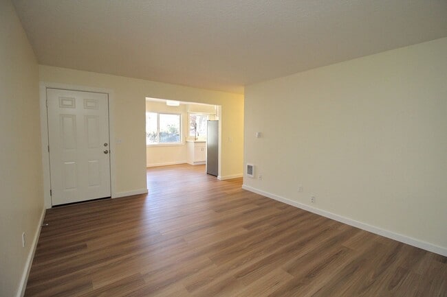1865-1865 SE Oak St unit 1857, Portland, OR 97214 - photo 4