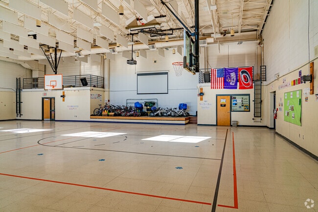 According to Niche.Com, Glenn Elementary has a student-teacher ratio of 12 to 1.