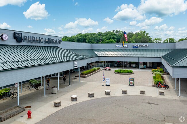 Arborview bibliophiles can find a new novel to devour at the nearby Westgate Public Library.