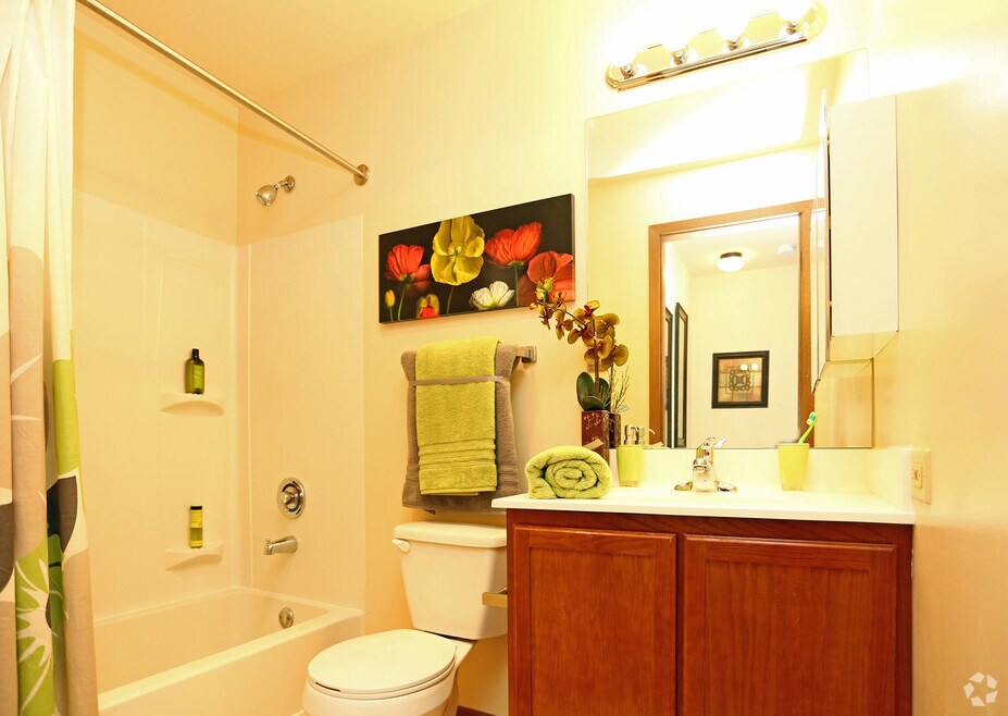 Woodstone Village Apartments 1501 Lorelei Dr, Zion, IL