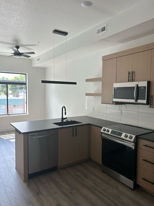 400 N Garfield Ave Unit 204, Loveland, CO 80537