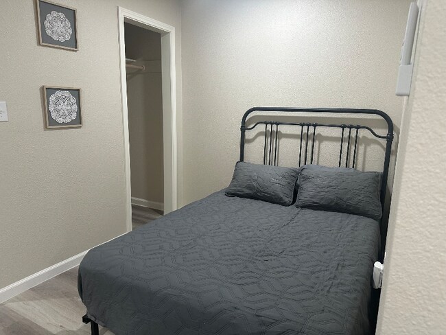 135 W Monroe St unit 1, Kountze, TX 77625 - photo 4