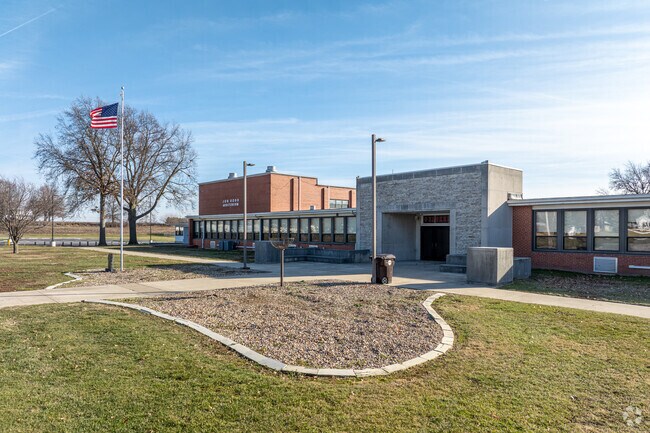 Pittsfield High School serves students in grades 9-12.