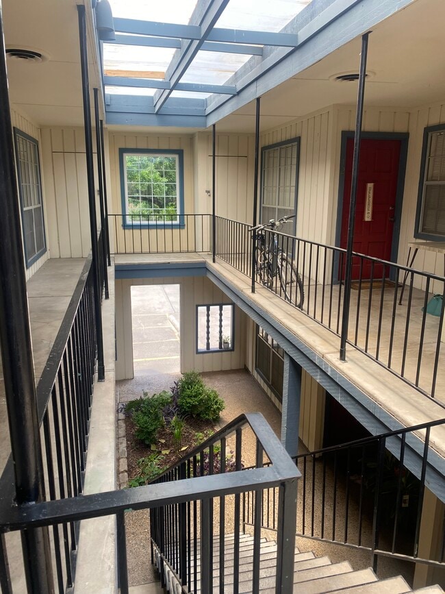 311 Jagoe St unit 7, Denton, TX 76201 - photo 7