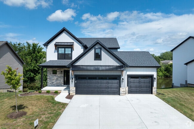 New large single family homes are going up in 2024 in Lake Pointe