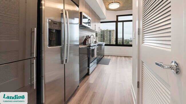 5201 Leesburg Pike unit 437.1408731, Falls Church, VA 22041 - photo 4