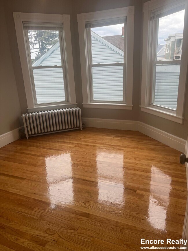 186 Bowdoin St unit 8, Dorchester, MA 02122 - photo 3