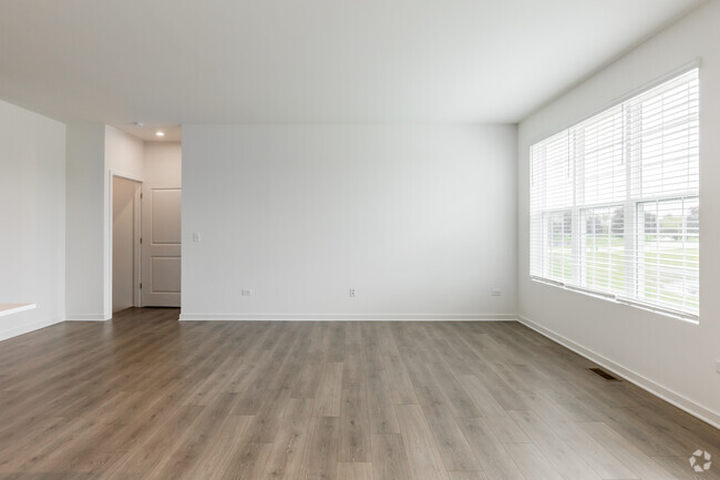 3BR, 2BA - Living