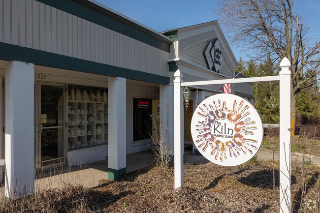 The Kiln Pottery Studio's classes and activities are great for everyone in Brecksville.
