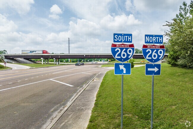 I-269 makes travel to and from Piperton/Elba a breeze.