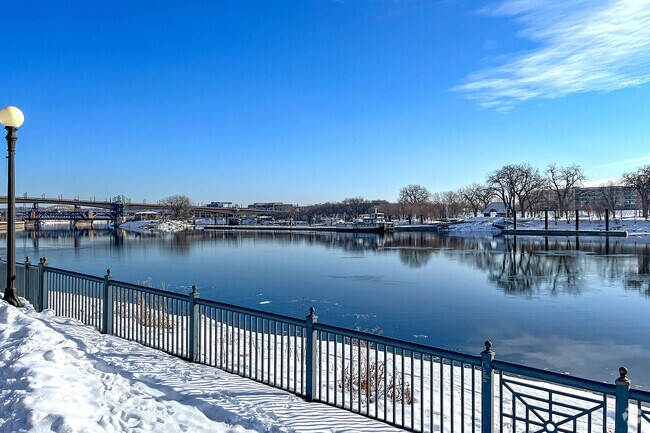 River View of MNRRA with views of the water and local bridge.