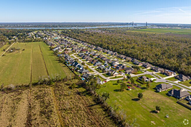 Hahnville is less than 30 minutes from Downtown New Orleans.