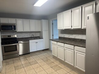 74 Railroad Ave Unit 3, Epping, NH 03042