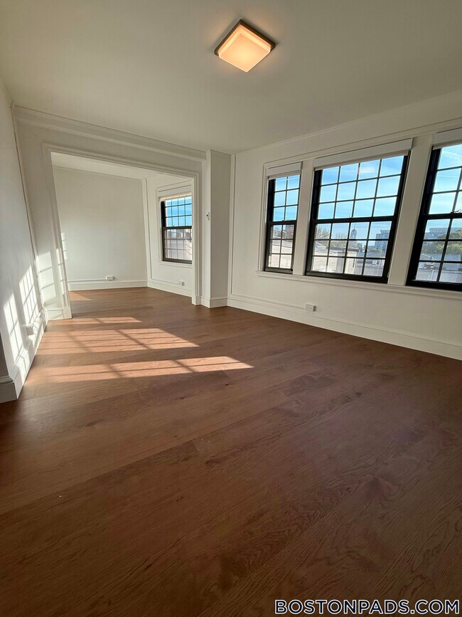 1200 Massachusetts Ave unit 412, Cambridge, MA 02138 - photo 4