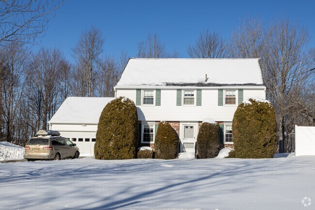 The enduring appeal of Colonial Revival architecture in Brewer is evident in the homes' harmonious proportions, balanced layouts, and use of traditional materials, creating a sense of refined comfort.
