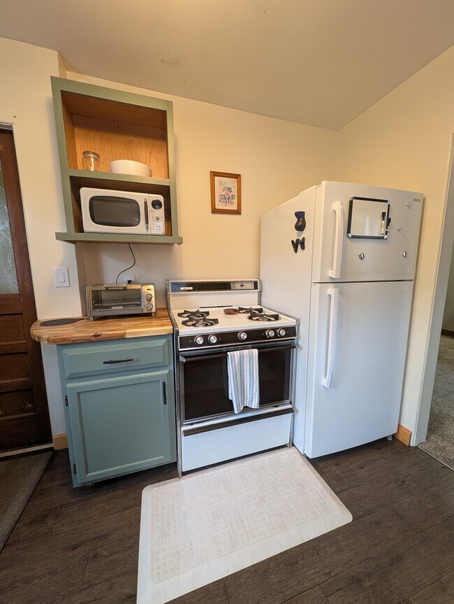 601 N Front St, Crookston, MN 56716 - photo 4