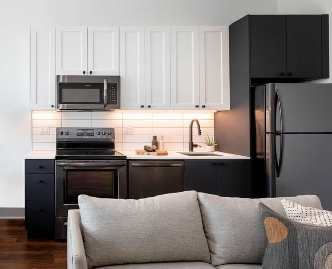 780 S 52nd St unit 10, Philadelphia, PA 19143 - photo 4