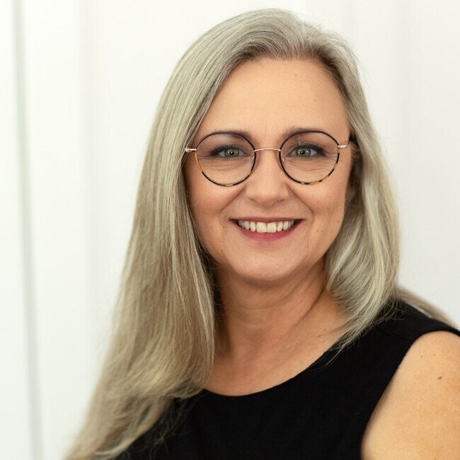 Agent Photo