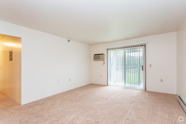 McClellan Estates III, Marshall, MI 49068 - photo 2