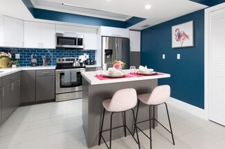 940 W 81st Rd, Hialeah, FL 33014