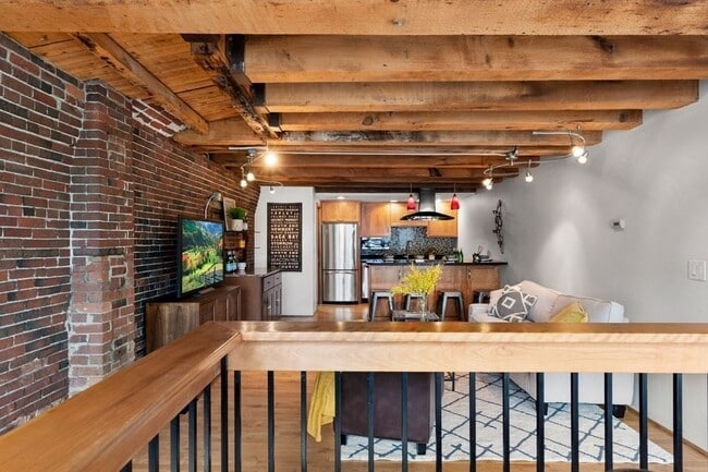 57 Fulton St, Boston, MA 02109 - photo 2