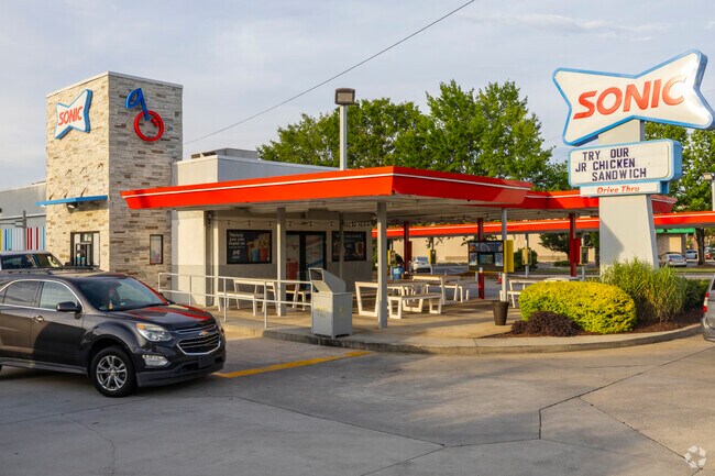 Hancock Mill families appreciate Sonic’s drive in for easy access and classic diner style menus near home.