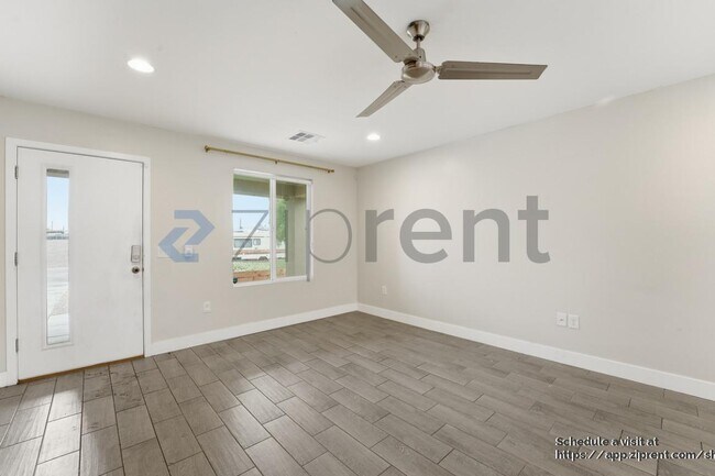 1121 E Apache St, Phoenix, AZ 85034 - photo 4