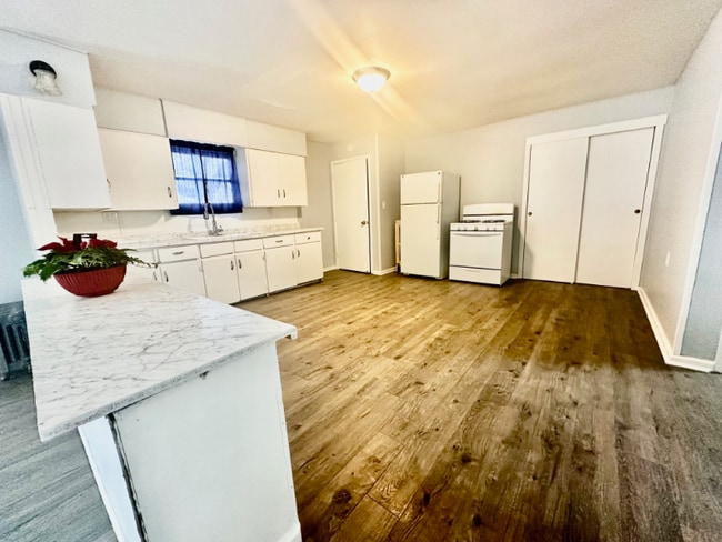 680 Stamp Dr, Elkhart, IN 46514 - photo 6