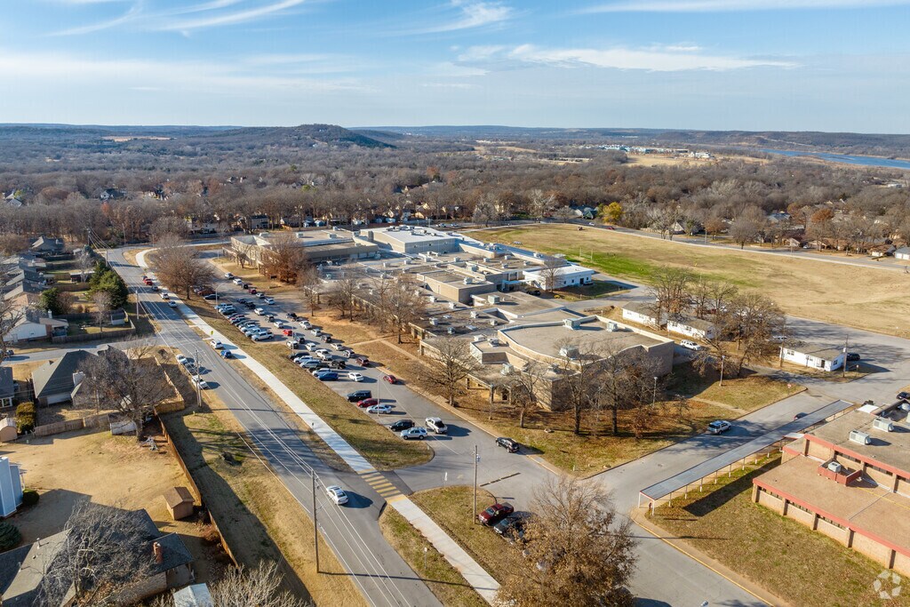 Clyde Boyd offers Prattvillle a dynamic learning environment.