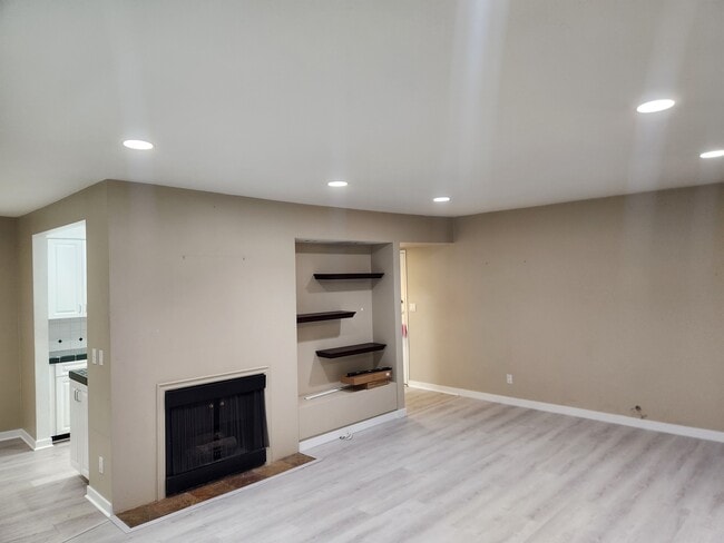 1242 S Barrington Ave unit 104, Los Angeles, CA 90025 - photo 4
