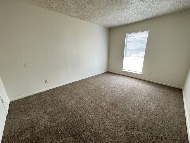 4306 Lake Rd unit 8, Killeen, TX 76543 - photo 7