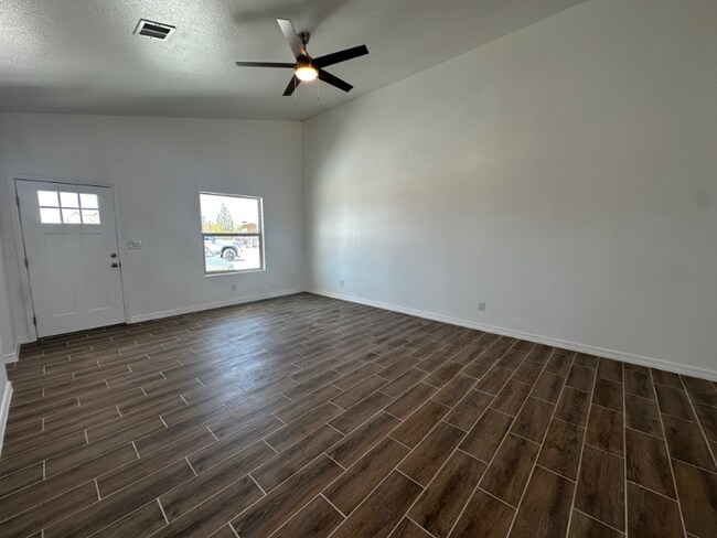 612 Hesse Dr unit A, Socorro, TX 79927 - photo 7